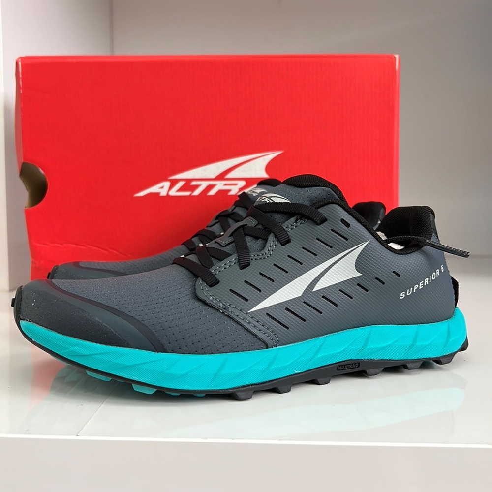 Altra Womens Superior 5